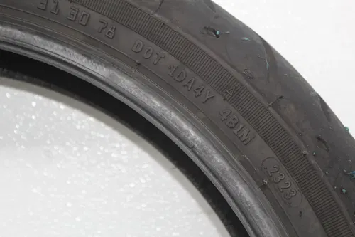 harley davidson dunlop d408f 130/70b18 m/c 63h front tire (tread:4/32nds)