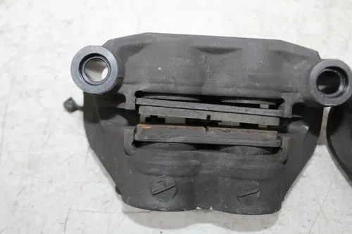 19 KAWASAKI NINJA 1000 RIGHT LEFT FRONT BRAKE CALIPER SET PAIR CALIPERS
