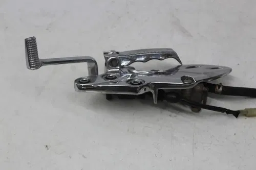 08-21 SUZUKI HAYABUSA CHROME RIGHT REARSET FRONT DRIVER FOOT PEG BRAKE MASTER
