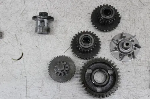 85-87 KAWASAKI VULCAN 700 VN700 ENGINE PARTS HARDWARE TIMING GUIDE CHAIN GEAR