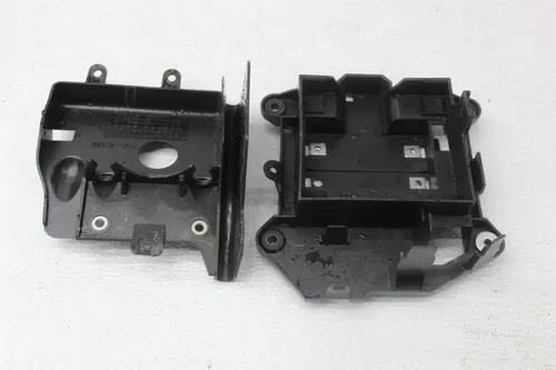 15-25 YAMAHA YZF R1 BATTERY BOX TRAY HOLDER