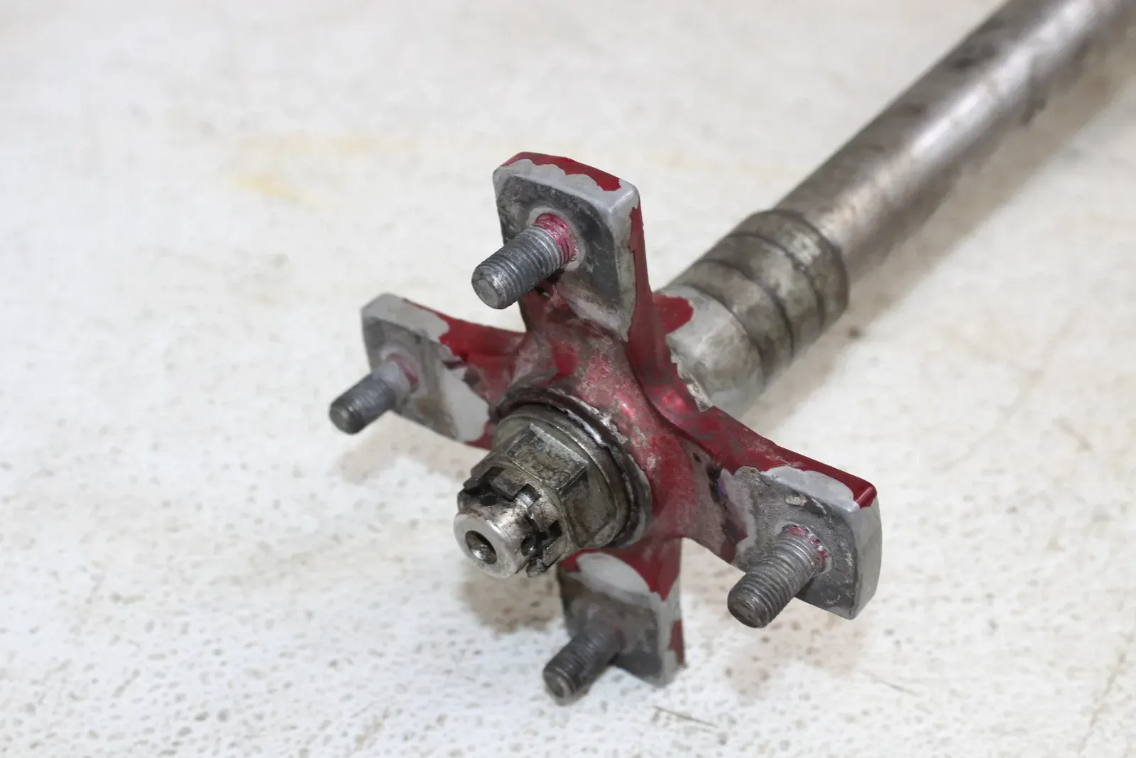 2006 KAWASAKI KFX400 DURABLUE REAR AXLE BACK WHEEL PIVOT BOLT AXEL SHAFT