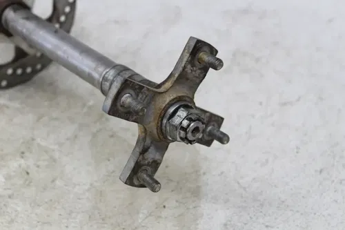 2006 KAWASAKI KFX400 DURABLUE REAR AXLE BACK WHEEL PIVOT BOLT AXEL SHAFT