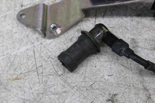 2012 VESPA LX150 IE IGNITION COIL SPARK PLUG CAP