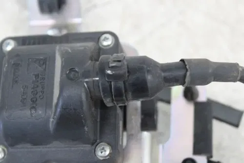 2012 VESPA LX150 IE IGNITION COIL SPARK PLUG CAP