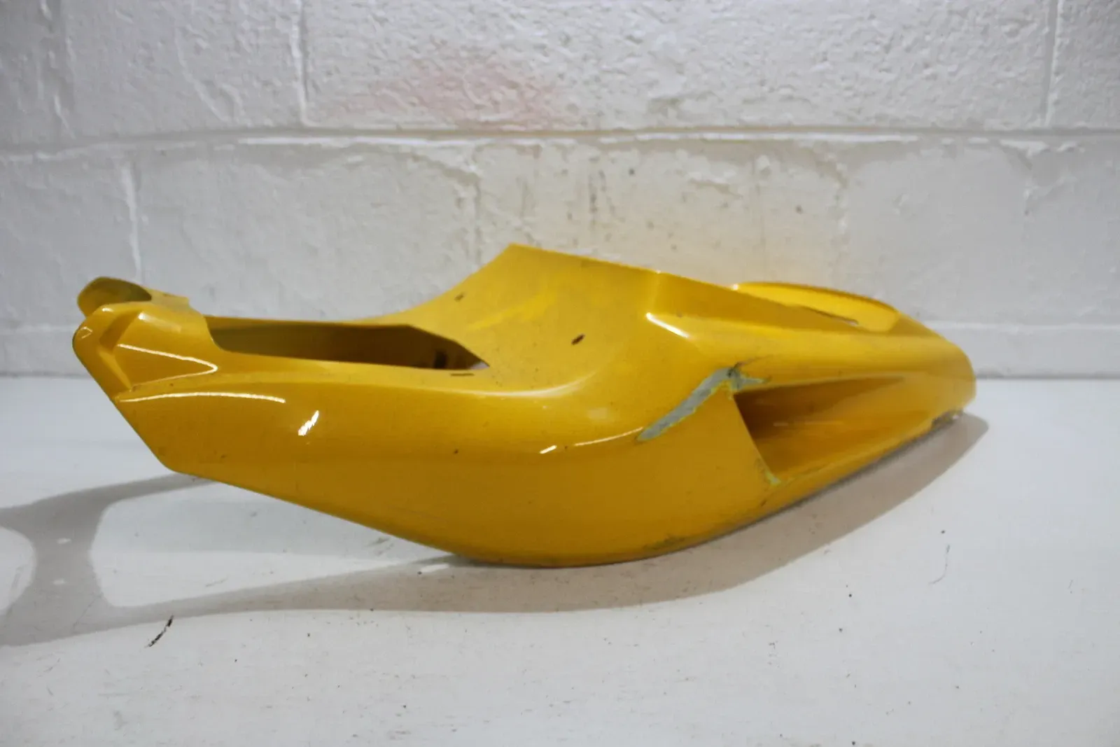 2000 DUCATI 996 biposto REAR BACK TAIL FAIRING COWL SHROUD