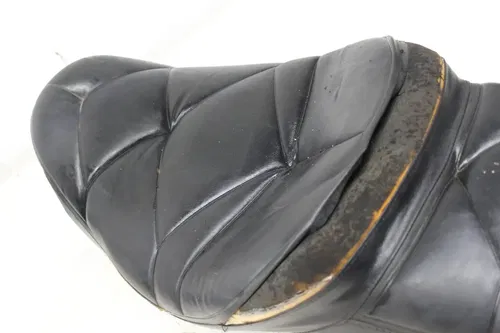 85 HONDA V30 MAGNA VF500C FRONT DRIVERS SEAT