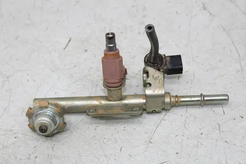16-18 YAMAHA WOLVERINE YXE700 PETROL GAS FUEL INJECTOR INJECTORS RAIL