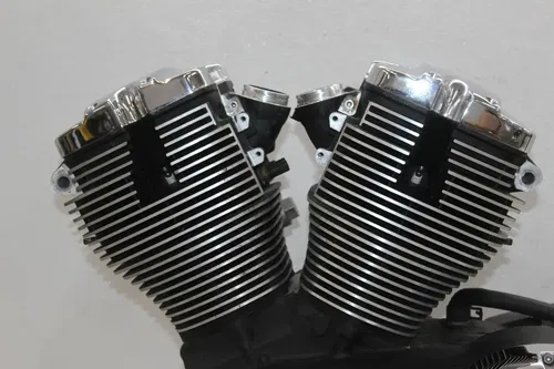 09 VICTORY VISION TOUR ENGINE MOTOR CYLINDER HEAD CASES CRANK TRANSMISSION