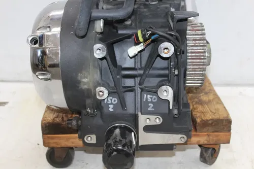 09 VICTORY VISION TOUR ENGINE MOTOR CYLINDER HEAD CASES CRANK TRANSMISSION