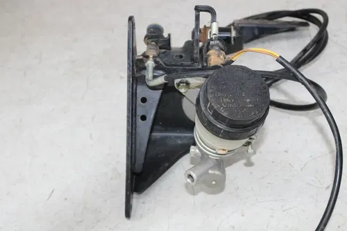 16-18 YAMAHA WOLVERINE YXE700 GAS ACCELERATION BRAKE PEDAL ASSEMBLY