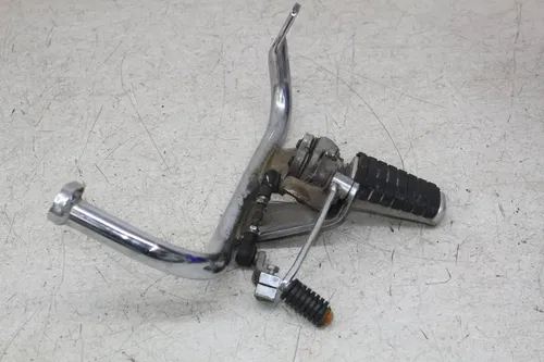 1997 YAMAHA VIRAGO 535 XV535 LEFT FRONT FOOT REST PEG STEP BRACKET SHIFTER