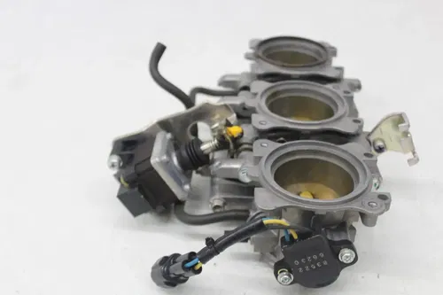 06-12 TRIUMPH DAYTONA 675 THROTTLE BODY BODIES