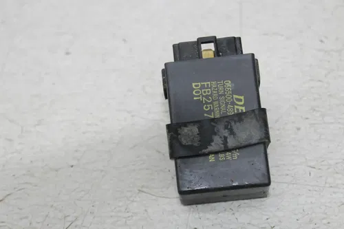 04-05 KAWASAKI VULCAN 2000 TURN SIGNAL BLINKER RELAY FLASHER SWITCH BOX UNIT