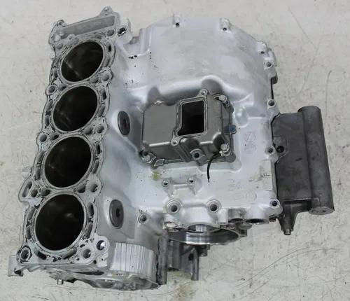 11-24 SUZUKI GSXR600 ENGINE MOTOR CRANKCASE CRANK CASES BLOCK
