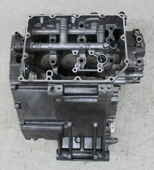 11-24 SUZUKI GSXR600 ENGINE MOTOR CRANKCASE CRANK CASES BLOCK