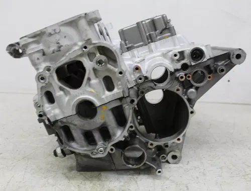11-24 SUZUKI GSXR600 ENGINE MOTOR CRANKCASE CRANK CASES BLOCK