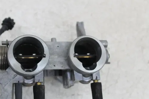 13-17 KAWASAKI NINJA 300 EX300 THROTTLE BODY BODIES