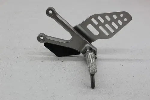 06-07 YAMAHA YZF R6 LEFT FRONT DRIVER FOOT PEG REARSET W/ SHIFTER LINKAGE