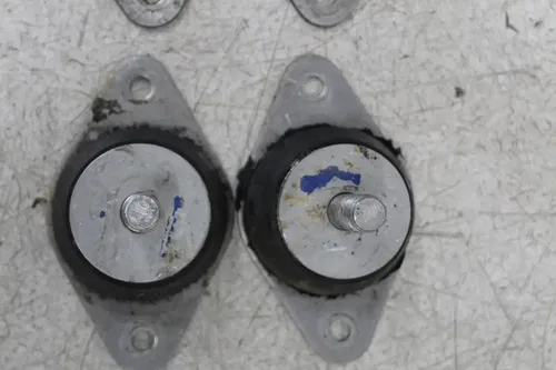 1994 POLARIS SLT 750 ENGINE MOTOR MOUNTS