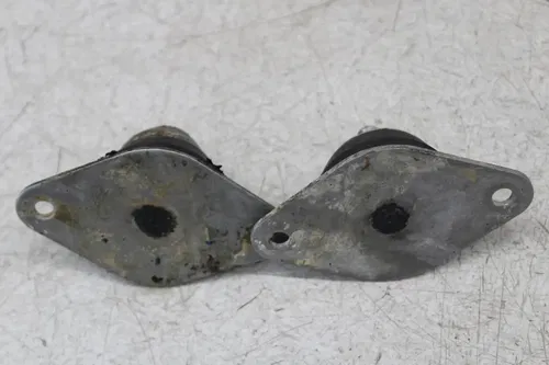 1994 POLARIS SLT 750 ENGINE MOTOR MOUNTS