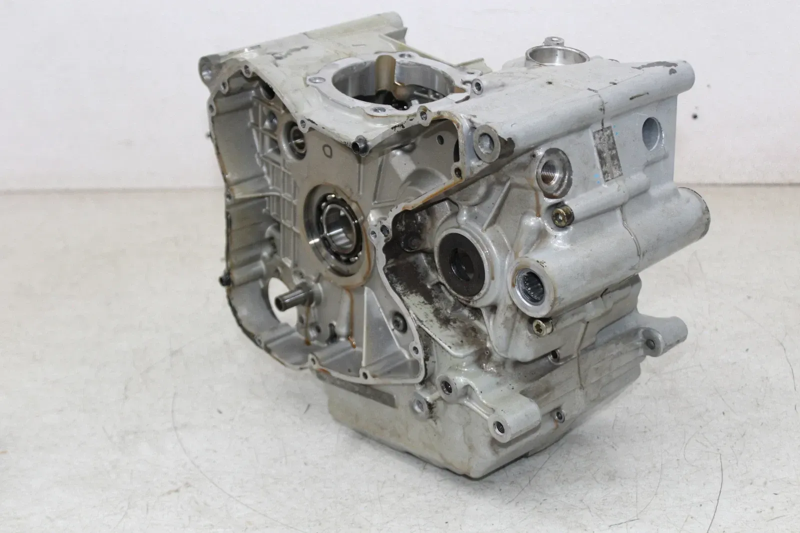 09-14 DUCATI MONSTER 696 ENGINE MOTOR CRANKCASE CRANK CASES BLOCK (SEE DESCP)