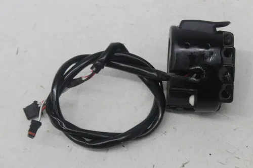 21-24 HARLEY-DAVIDSON STREET BOB FXBBS 114 SOFTAIL RIGHT CLIP ON HANDLE SWITCH
