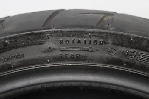 SHINKO R009RR 180/55 ZR17 M/C 73W REAR BACK TIRE (TREAD:6/32NDS)