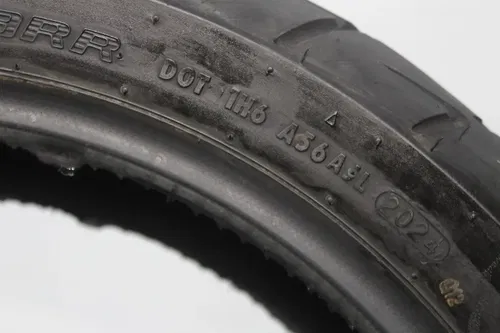 SHINKO R009RR 180/55 ZR17 M/C 73W REAR BACK TIRE (TREAD:6/32NDS)