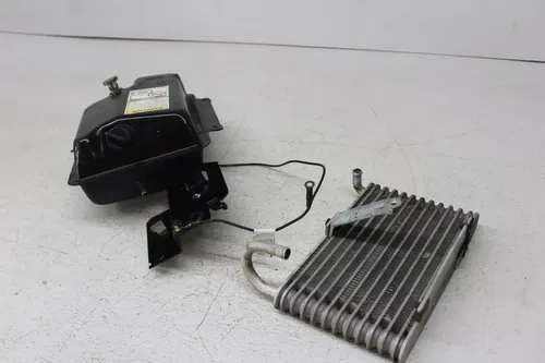 2013 CAN-AM SPYDER RS-S SE5 ENGINE MOTOR OIL COOLER W/ OIL TANK