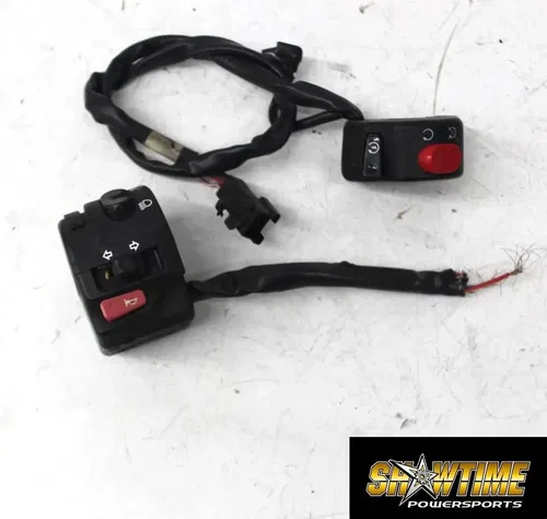 06-12 TRIUMPH DAYTONA 675 LEFT RIGHT CONTROL SWITCH SWITCHES ON OFF TURN SIGNAL