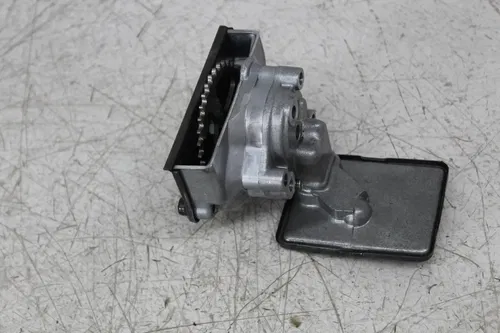 92 YAMAHA VIRAGO 750 XV750 ENGINE PARTS AND HARDWARE TIMING GUIDE CHAIN OIL PUMP