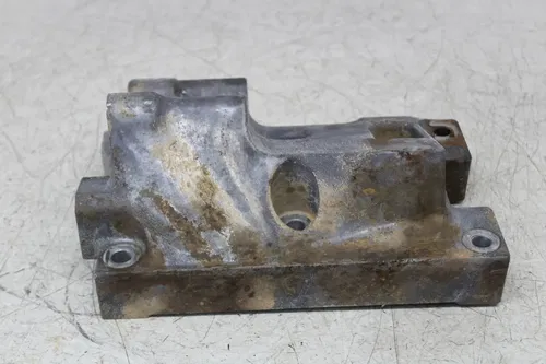 19 POLARIS GENERAL 1000 EPS MOTOR ENGINE MOUNT STAY BRACKET