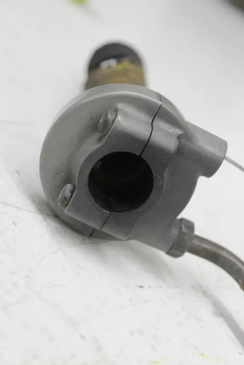 01-05 HONDA SUPER HAWK VTR1000F LEFT RIGHT HORN SIGNALS SWITCH W THROTTLE GRIP