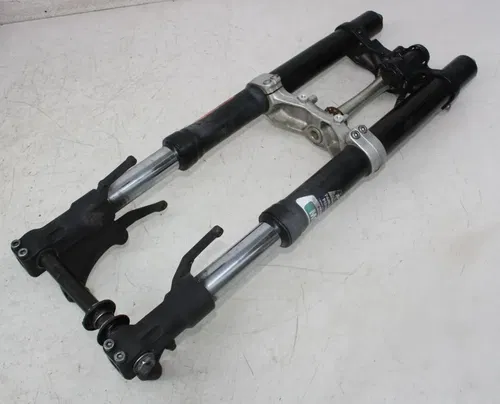 05 YAMAHA YZF R6 FRONT END FORKS TRIPLE TREE CLAMP FORK TUBES (SEE DESCP)