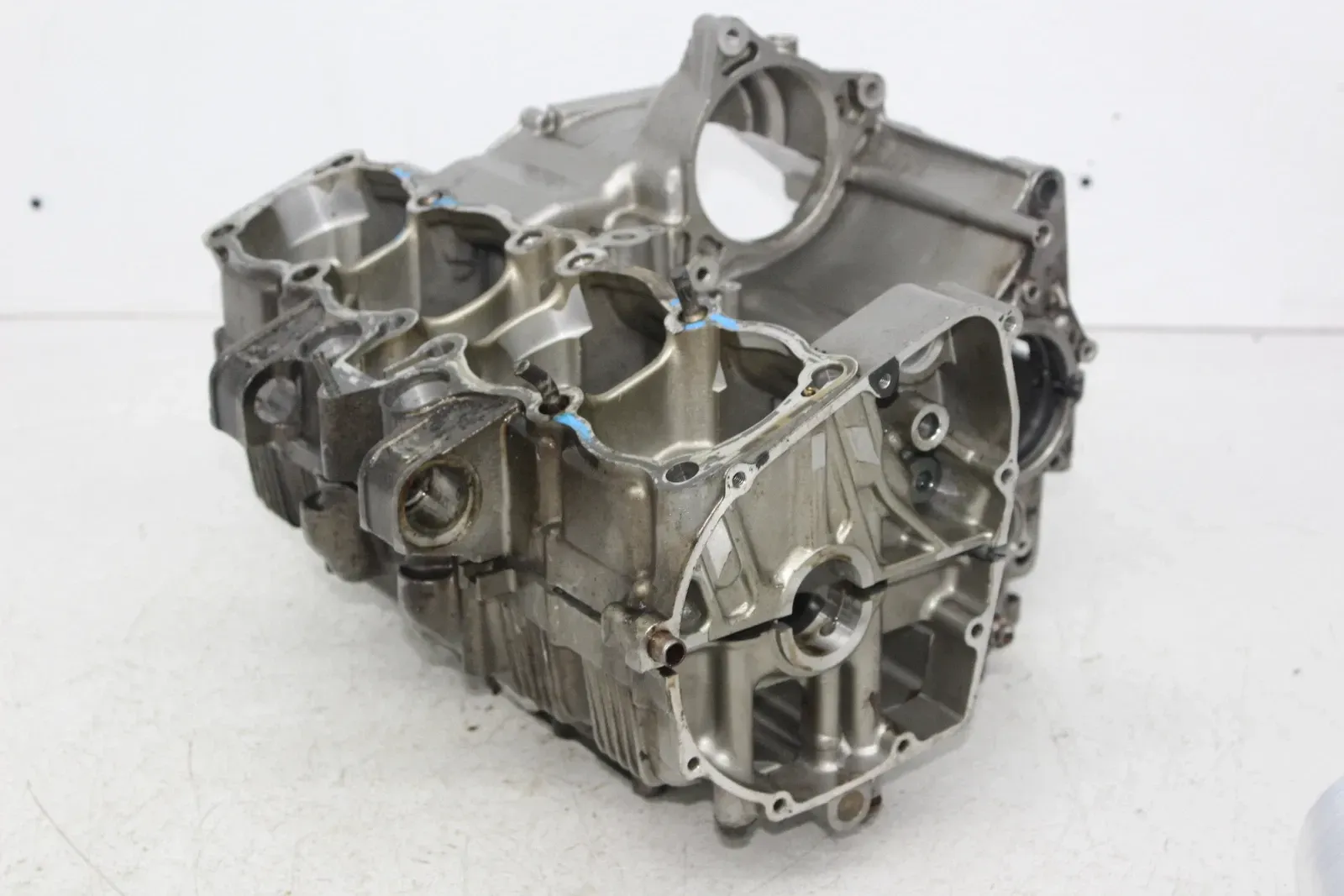 98-06 SUZUKI KATANA 750 GSX750F ENGINE MOTOR CRANKCASE CRANK CASES BLOCK