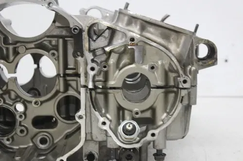 98-06 SUZUKI KATANA 750 GSX750F ENGINE MOTOR CRANKCASE CRANK CASES BLOCK