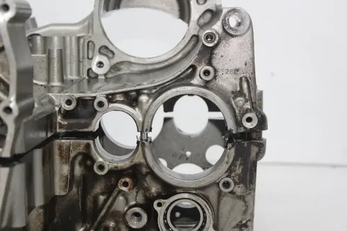 98-06 SUZUKI KATANA 750 GSX750F ENGINE MOTOR CRANKCASE CRANK CASES BLOCK