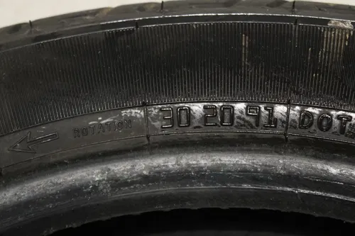 HARLEY-DAVIDSON DUNLOP D402 MT90B16 M/C 72H 30 20 91 FRONT TIRE (TREAD:3/32NDS)