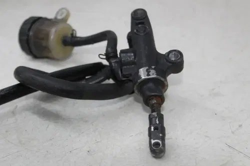 03-05 YAMAHA YZF R6 REAR BACK BRAKE CALIPER MOUNT MASTER CYLINDER RESERVOIR