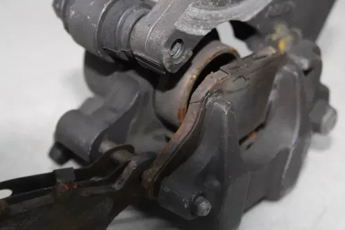 03-05 YAMAHA YZF R6 REAR BACK BRAKE CALIPER MOUNT MASTER CYLINDER RESERVOIR