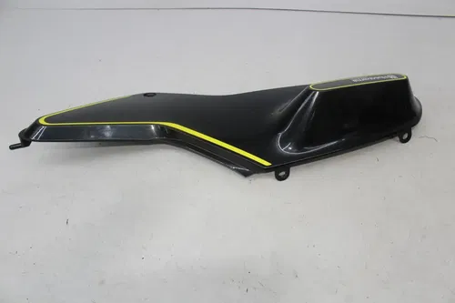 18-23 HUSQVARNA  SVARTPILEN 401 LEFT GAS TANK FUEL CELL PANEL COVER TRIM COWL