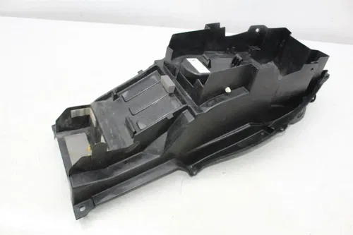 99-07 SUZUKI HAYABUSA REAR BACK UNDERTAIL UNDER TAIL BATTERY TRAY