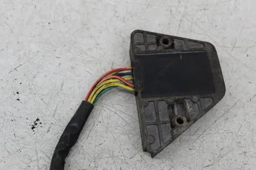 83-85 HONDA XR350R RECTIFIER VOLTAGE REGULATOR (SEE DESCP)