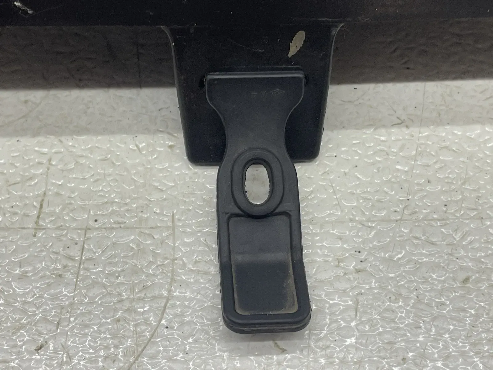 1986 HONDA FOURTRAX 350 TRX350 REAR STORAGE COMPARTMENT TOOL BOX COVER LID