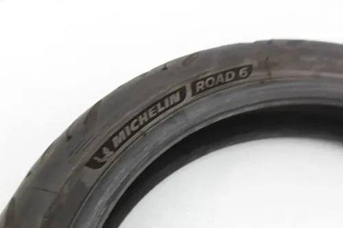 MICHELLIN ROAD 6 120/70 ZR 17 2CT+ FRONT TIRE ( TREAD: 5/32 NDS)