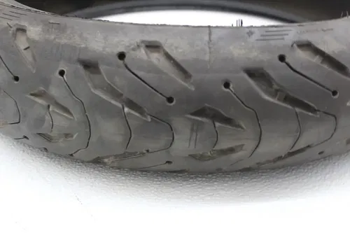 MICHELLIN ROAD 6 120/70 ZR 17 2CT+ FRONT TIRE ( TREAD: 5/32 NDS)
