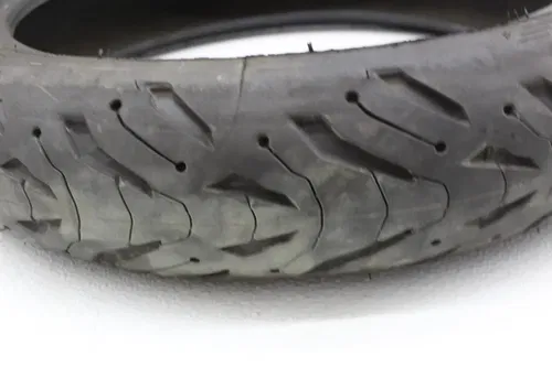 MICHELLIN ROAD 6 120/70 ZR 17 2CT+ FRONT TIRE ( TREAD: 5/32 NDS)