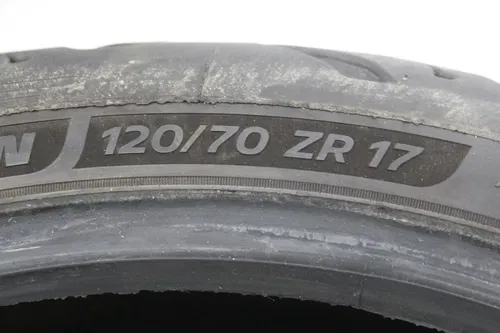 MICHELLIN ROAD 6 120/70 ZR 17 2CT+ FRONT TIRE ( TREAD: 5/32 NDS)