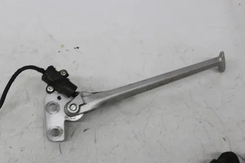 06-12 TRIUMPH DAYTONA 675 PARTS HARDWARE NUTS BOLTS SERVO AXLE KICKSTAND DAMPER
